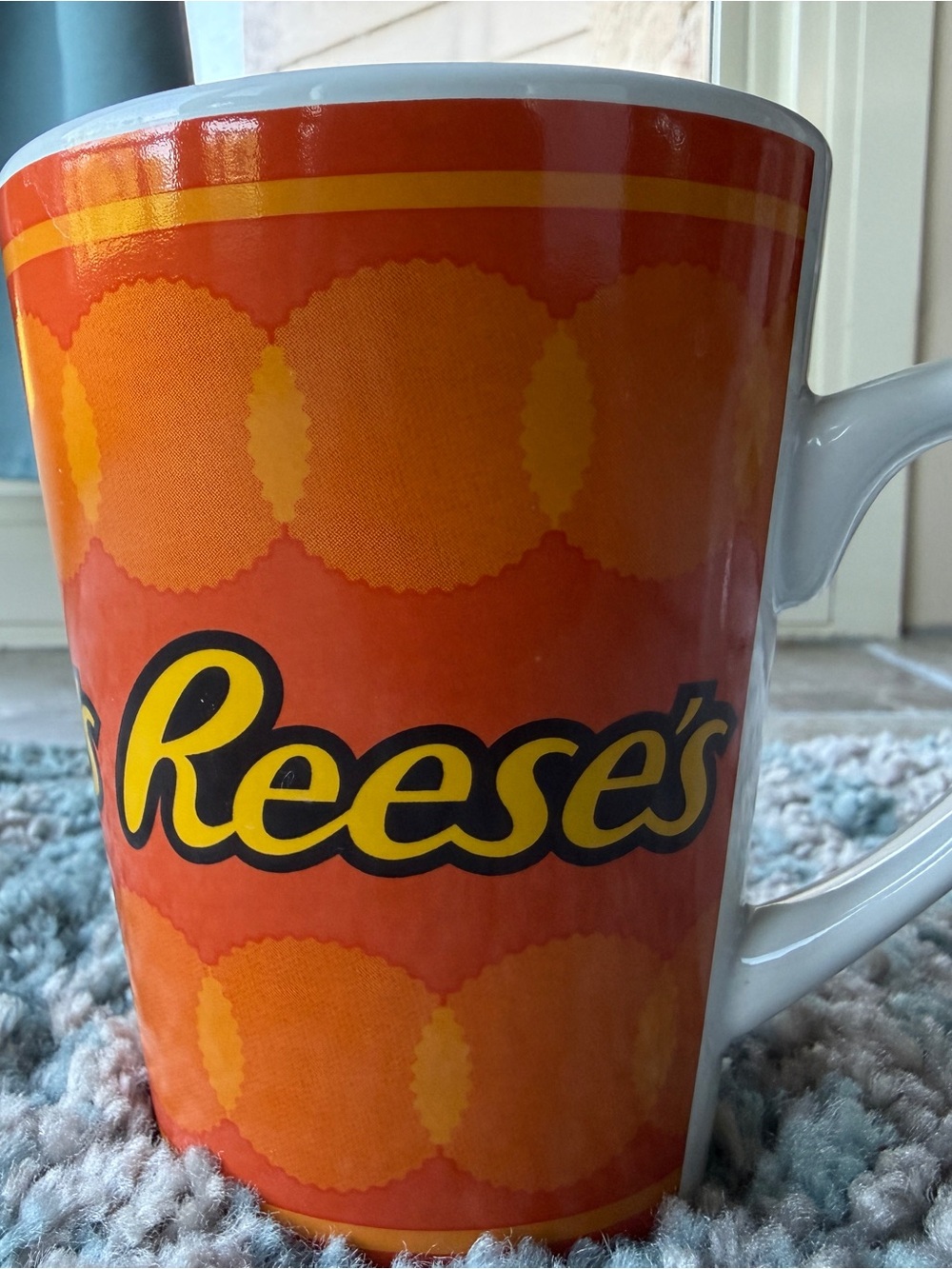 Reese's Ceramic Coffee Mug w/ Handle Galerie Brand Candy Cup orange Logo.
